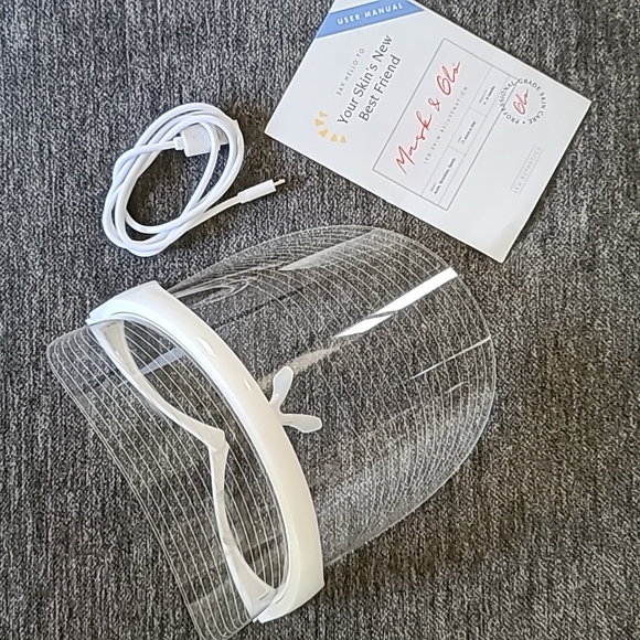 LED Esthetics Mask & Glo - Picture 1 of 3